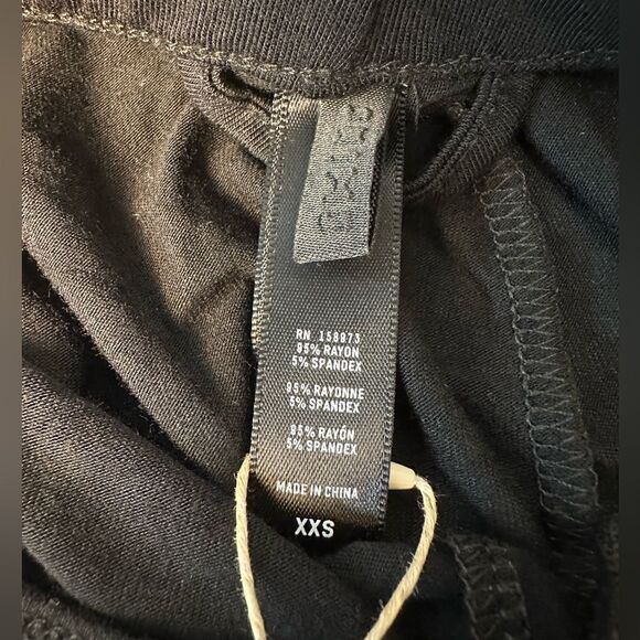 NWT SKIMS Sleep Short - XXS - Onyx - Picture 6 of 10